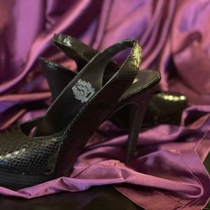 Simply Vera | Black Sling Back Heels (7.5)